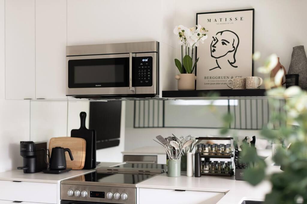 Casa Bramble Luxury 2Bed Suite Near Uofa Hospital Edmonton Ngoại thất bức ảnh
