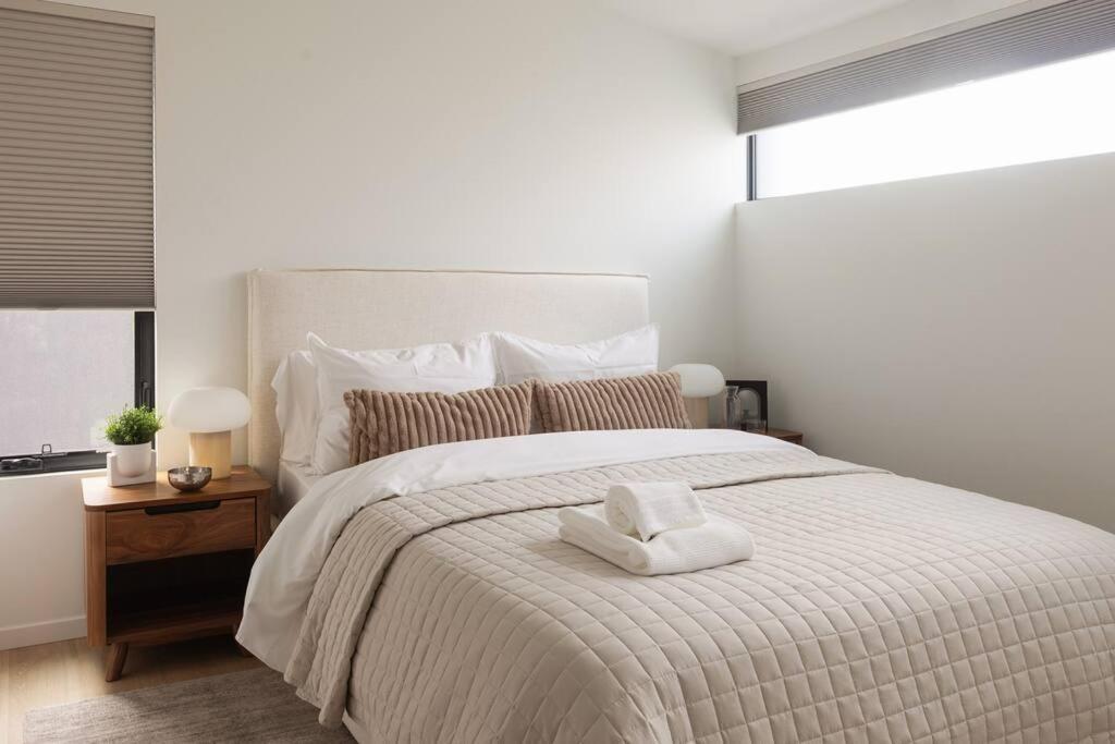 Casa Bramble Luxury 2Bed Suite Near Uofa Hospital Edmonton Ngoại thất bức ảnh