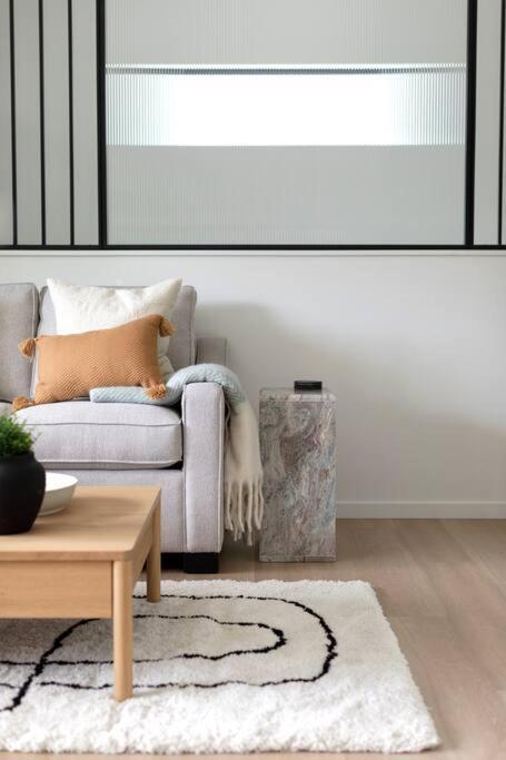 Casa Bramble Luxury 2Bed Suite Near Uofa Hospital Edmonton Ngoại thất bức ảnh