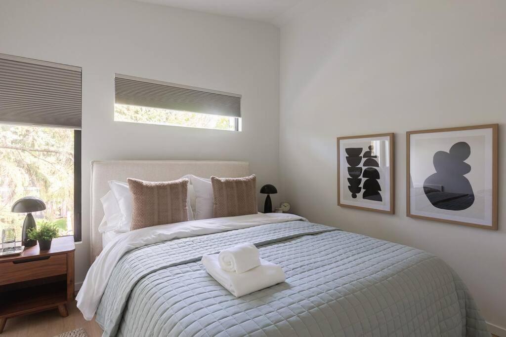 Casa Bramble Luxury 2Bed Suite Near Uofa Hospital Edmonton Ngoại thất bức ảnh